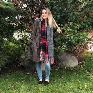 Meet your Posher, Cora